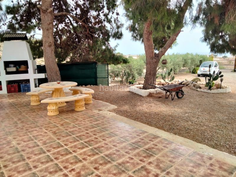 Foto 30d8ecb7-2c29-47bb-b37c-f61aced9b6b9. Masia amb xemeneia aparcament a Tébar - Los Arejos Águilas