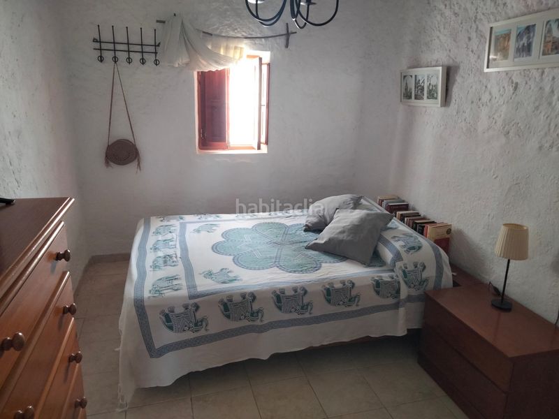 Foto abc60c26-25c4-4054-8f79-fc17e46e7d5f. Masia amb xemeneia aparcament a Tébar - Los Arejos Águilas