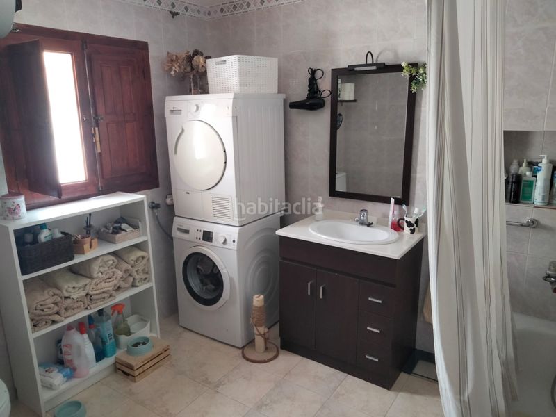 Foto d95590be-2005-464d-9dc9-454c7d45ac7f. Masia amb xemeneia aparcament a Tébar - Los Arejos Águilas