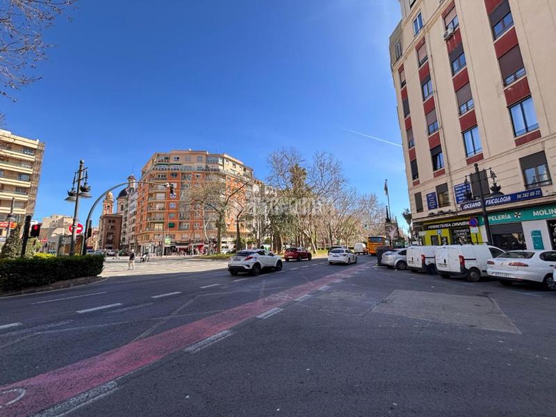 Foto b8bf897c-d9f4-473d-a9da-54429040073e. Piso  en venta en La Petxina Valencia