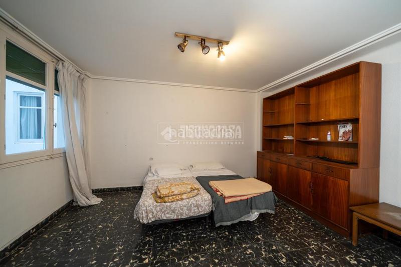 Foto c3ac3c98-feff-416c-b772-394ae82f57b6. Piso  en venta en La Petxina Valencia