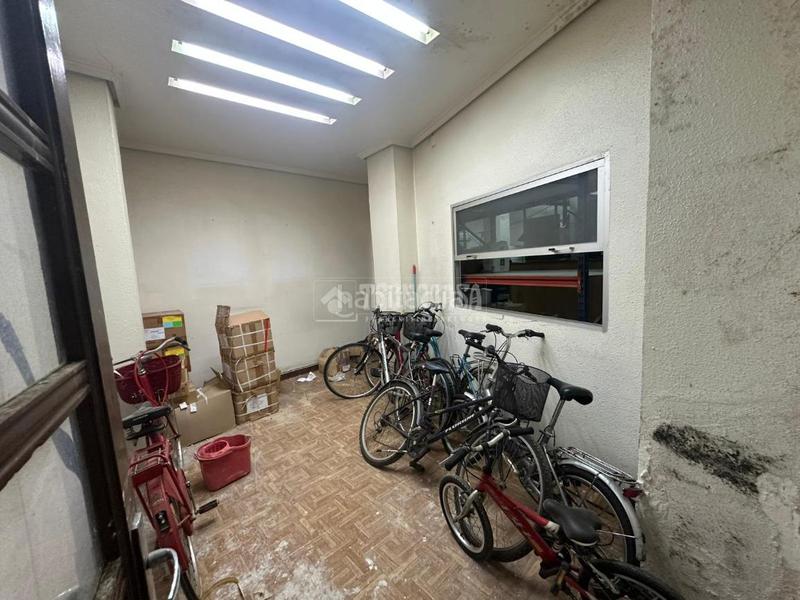 Foto f3256232-a258-4d55-911b-fde79fa98191. Locale commerciale in Nou Moles Valencia