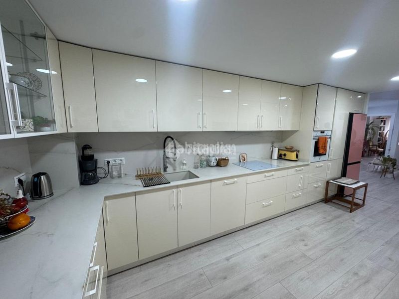 Foto a76417c0-afee-40ac-9952-acbd55b71298. Pis a Nou Moles Valencia