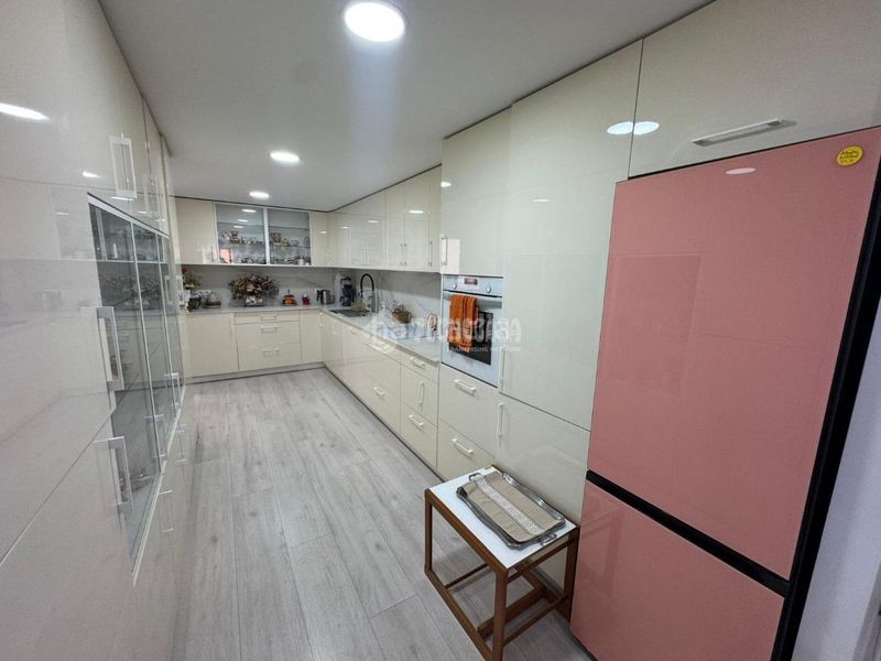 Foto bbb4673d-316c-4db2-91c6-21377c9e294a. Pis a Nou Moles Valencia