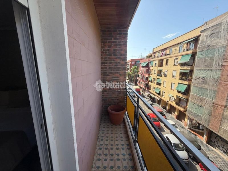 Foto e0a93ca1-2590-4c35-a232-6a3b86f4eaf7. Pis a Nou Moles Valencia