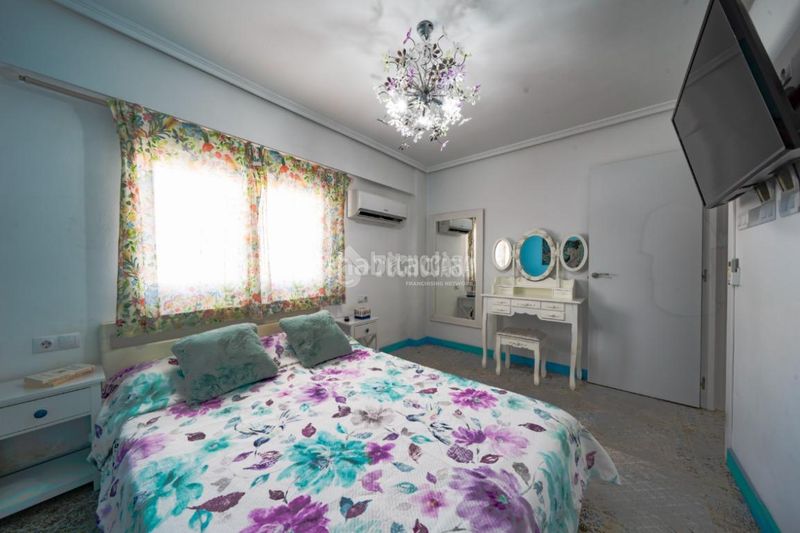 Foto a0ad9ecb-2200-474b-beb4-b9104c35b58f. Pis a Nou Moles Valencia