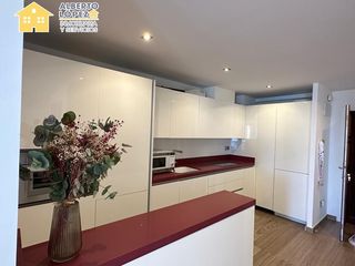 Alquiler Piso en Calle islas baleares 4. Vivienda frente al mar en edificio estrella ,arenales del sol di