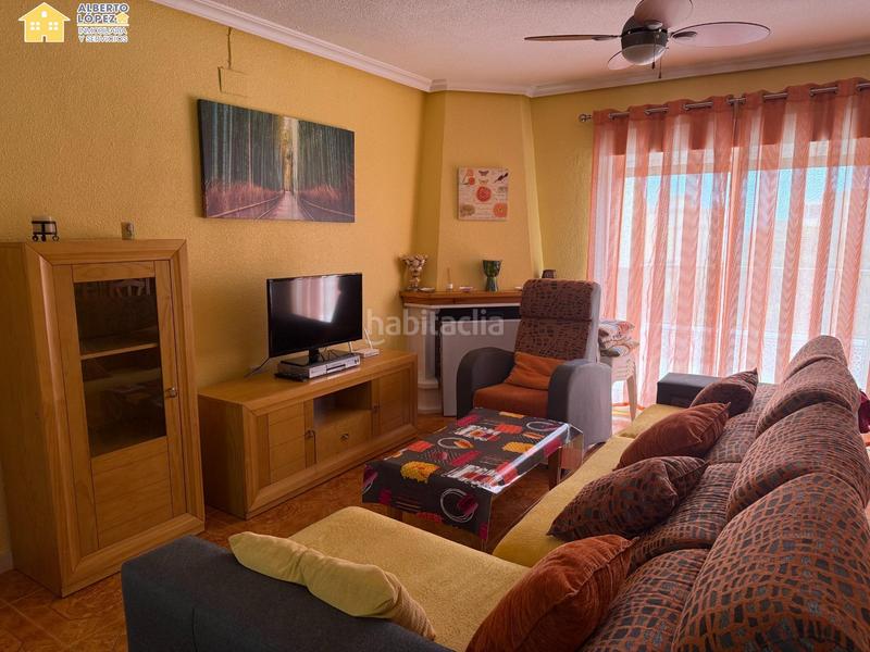 Foto 59008575-179b-47d6-9872-107a8b8c5662. Rent duplex with pool in Los Arenales del Sol Elche / Elx