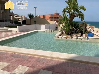 Miete Zweistöckige Wohnung in Los Arenales del Sol. Bungalow en alquiler de septiembre a junio
