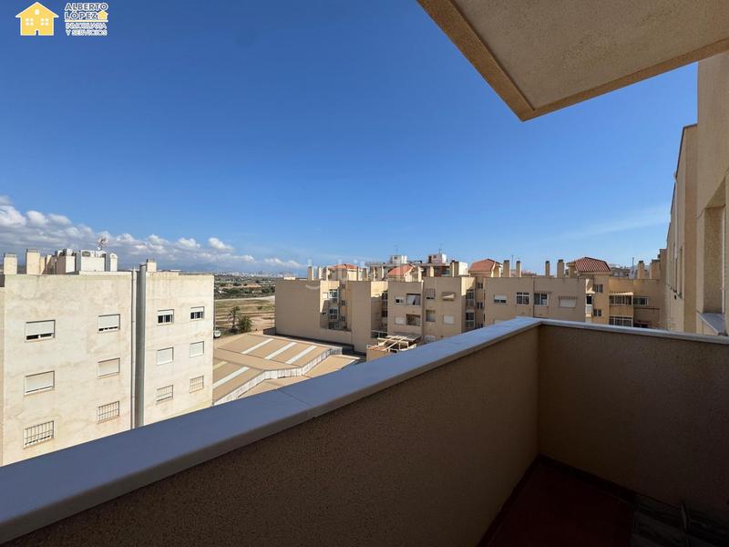 Foto cd6f3145-6c9d-4126-a3ba-20402723cc25. Rent flat in El Altet Elche / Elx