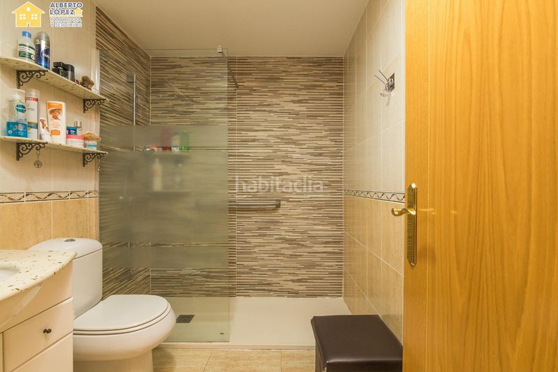Foto 1e80e8c2-3f43-469f-a899-073581b6c0b6. Apartament amb calefacció aparcament piscina a Babel Alicante