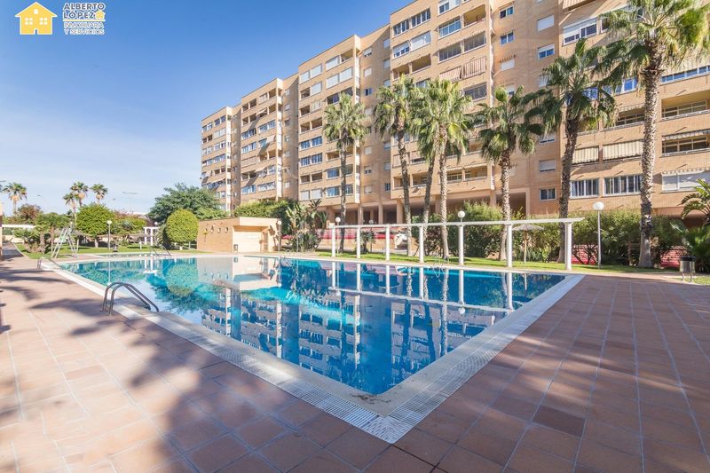 Foto bdefe771-3c7c-4f44-939e-d51de8c4ff7e. Apartament amb calefacció aparcament piscina a Babel Alicante