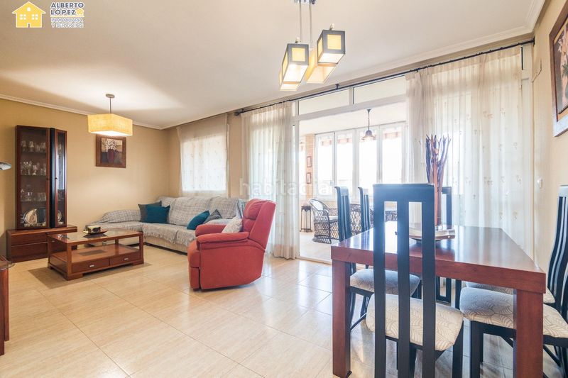 Foto f8e39c8f-12cb-45c1-b12f-24b2625f9541. Apartament amb calefacció aparcament piscina a Babel Alicante