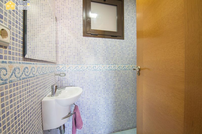 Foto 46b3cdc1-84c6-4926-ad20-0e7ad9390d44. Casa amb aparcament piscina a Los Arenales del Sol Elche / Elx