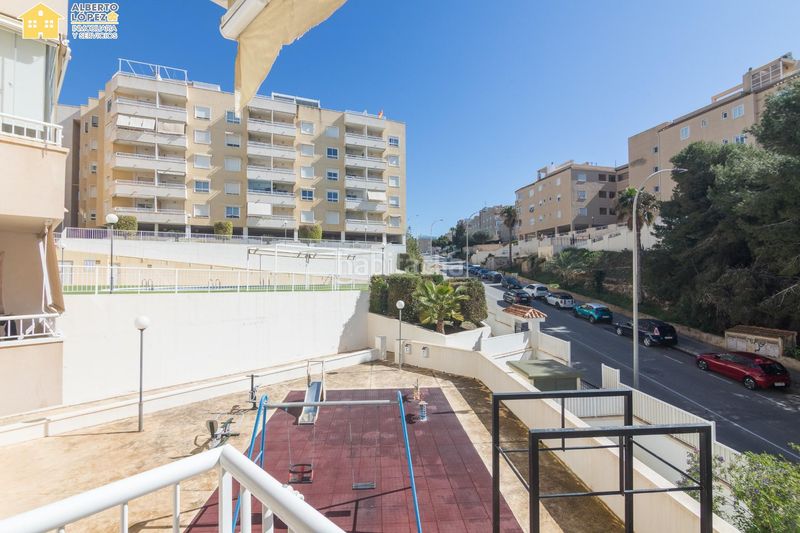 Foto f19ea1b3-a98f-4433-9959-2bcec8d612ff. Pis amb aparcament piscina a Calas Santiago Bernabeu Santa Pola