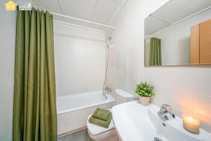 Foto 02c0927c-ce9d-42fd-99e1-43205aeabe2a. Àtic amb aparcament piscina a Los Arenales del Sol Elche / Elx