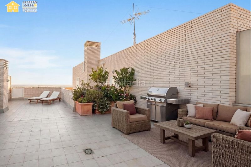 Foto ae0b6c28-7382-4b85-80f3-8b07af749cce. Àtic amb aparcament piscina a Los Arenales del Sol Elche / Elx