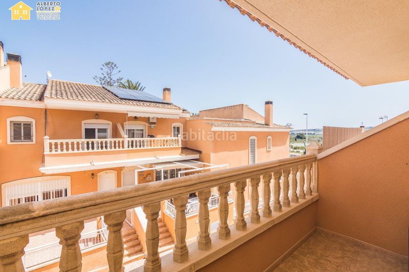 Foto 9818f631-732f-4a1b-8d67-759c06b3835e. Casa adossada amb aparcament piscina a Los Arenales del Sol Elche / Elx