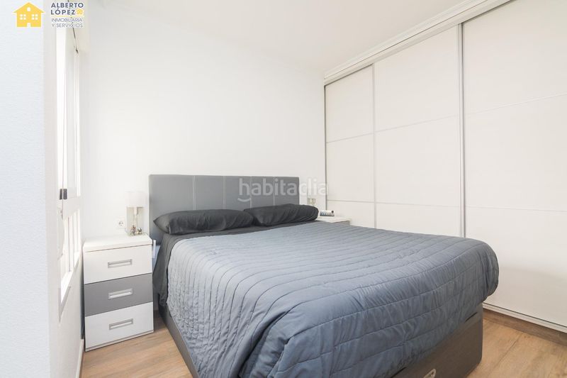 Foto b1259894-16b9-45b5-b955-5e6e5f63832a. Àtic amb aparcament piscina a Calas Santiago Bernabeu Santa Pola