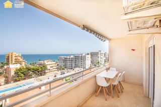 Appartamento in Los Arenales del Sol. Ático con vistas definitivas al mar y terraza de uso privado con