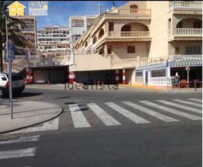 Aparcament cotxe a Los Arenales del Sol