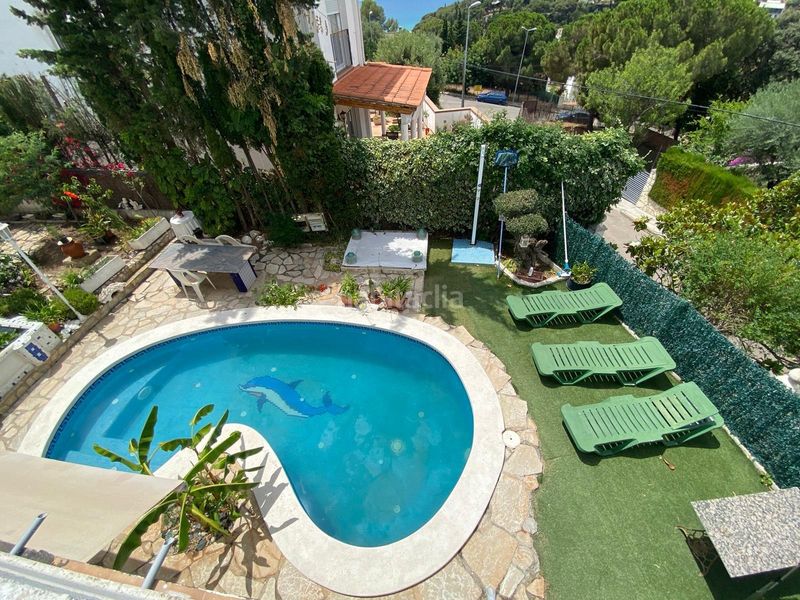 Foto a36020e7-65c0-4aee-b90f-c7a9cc051d2c. Casa amb piscina a Urbanitzacions Arenys de Mar