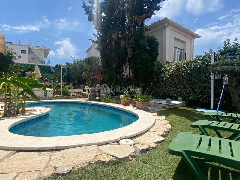 Foto ba399c72-96ca-46b2-b5a7-c8315b43c40b. Casa amb piscina a Urbanitzacions Arenys de Mar