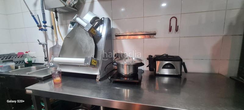 Foto b740b7de-54c0-42fe-9b1e-2ac66248b508. Traspaso local comercial pizzeria en traspaso en Eixample Sant Joan Despí