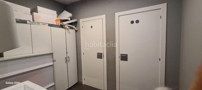Foto b3c7f565-dc3d-4555-af2c-2d39f2c9bbb2. Trapasso locale commerciale in Eixample Sant Joan Despí