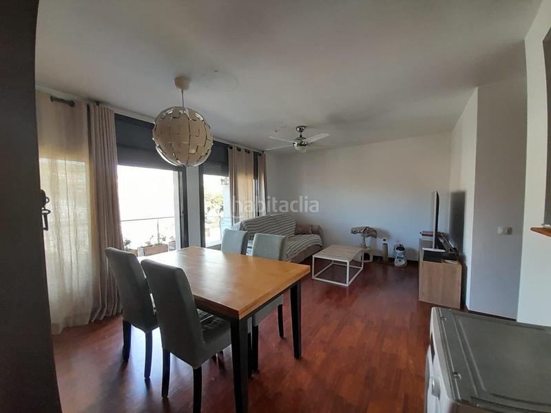 Foto 32e4dc3f-75ad-4a72-bb9a-d3c6aff7bfaf. Piso precioso apartamento seminuevo con piscina comunitaria. en Canet de Mar