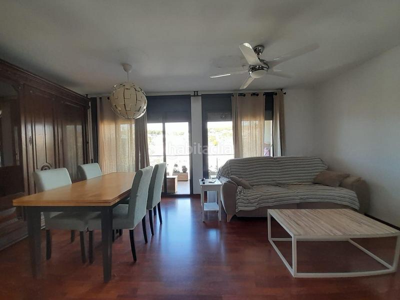 Foto 8b9e55c7-eefb-43cc-add3-817799d0a261. Piso precioso apartamento seminuevo con piscina comunitaria. en Canet de Mar