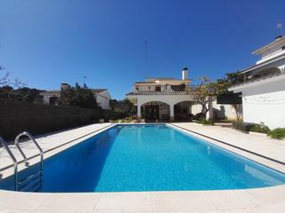 Xalet a Victoria-Les Vil·les-Canyadell. Fantastica casa a cuatro vientos con terreno de 625 m2 y vistas
