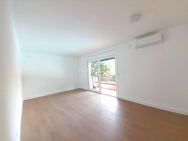 Foto 4a7dffd0-2198-4816-a4db-8f15c6d5d8d4. Piso fantástico piso reformado con zona comunitaria con piscina en Canet de Mar