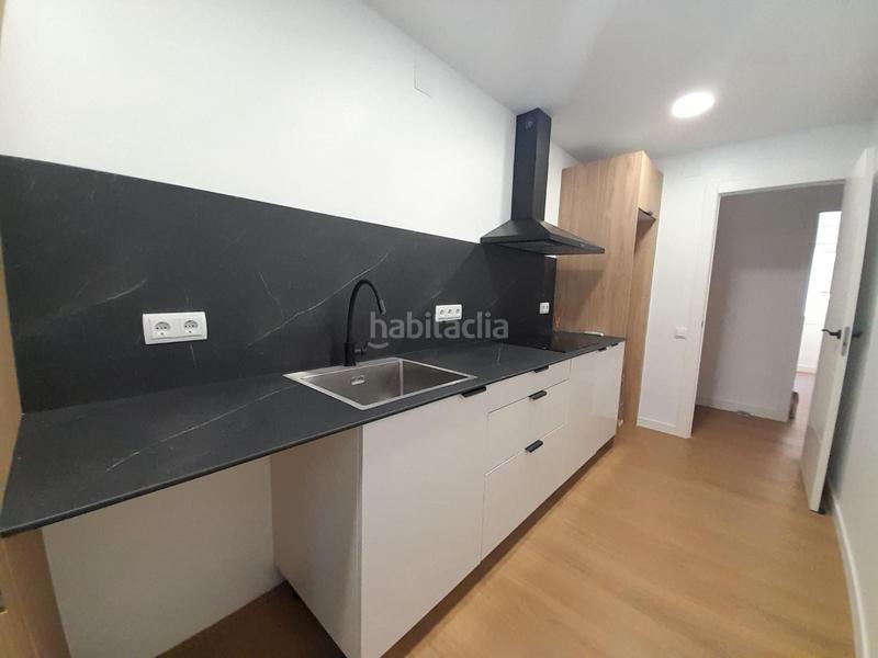 Foto 75c030e6-484a-4990-b200-ea270f17bee1. Piso fantástico piso reformado con zona comunitaria con piscina en Canet de Mar