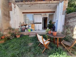 Local Comercial en Centre. Local de 95m2 con jardín de 35 m2