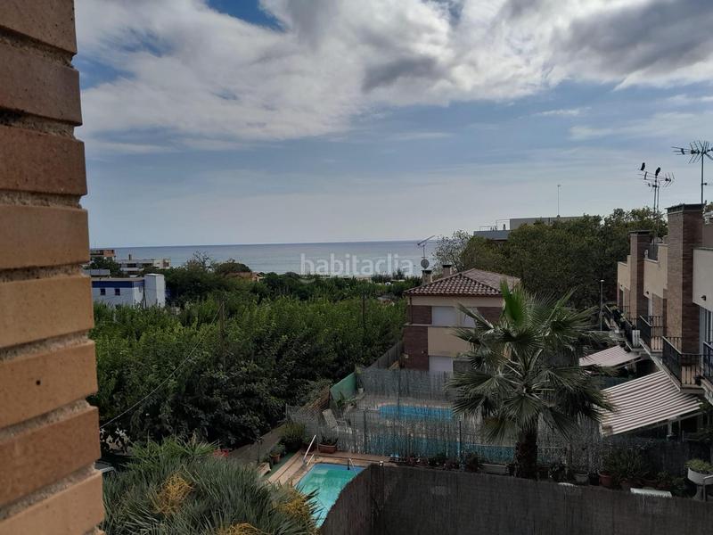 Foto bedb04ce-f50a-4c71-b622-137ff9e73495. Casa con parcheggio in Canet de Mar