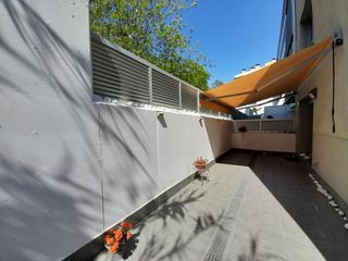 Flat in Urbanitzacions. Magnifica planta baja de 90 m2 con patiojardin de 40 m2!!!