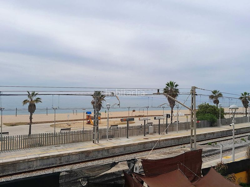 Foto f4f1fda0-b353-4faa-abb1-1ca9593db7a9. Pis amb aparcament a Canet de Mar
