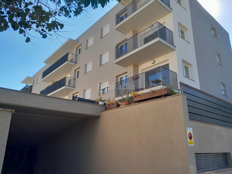 Foto b1ee7b84-92ee-4207-8428-6286137ed1f5. Pis amb aparcament a Canet de Mar