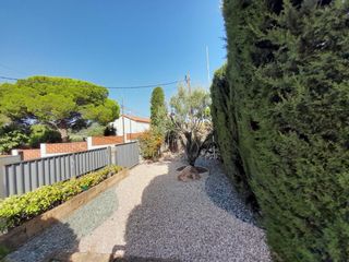 Doppelhaus in Zona alta. Preciosa casa pareada con jardín privado de 145 m2.