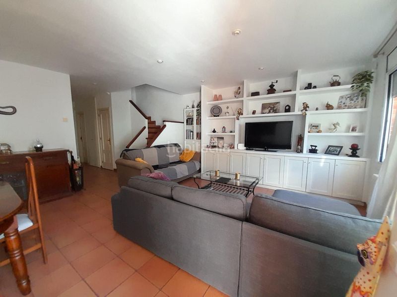Foto 207573d0-655a-4537-9608-e3d56d54a535. Casa adossada amb calefacció aparcament a Canet de Mar