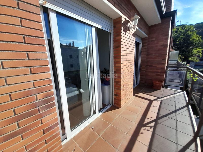 Foto b6e3aa94-b109-4499-9c37-ebd2acfdc4f5. Casa adossada amb calefacció aparcament a Canet de Mar
