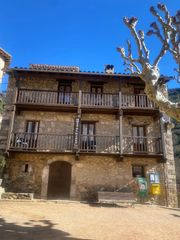 Rent Flat  Carrer josep muñach. Apartament en lloguer a beget