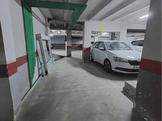 Lloguer Aparcament cotxe a Cardenal benlloch 6. Garaje en alquiler en av. aragón