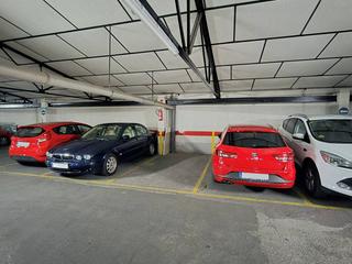 Lloguer Aparcament cotxe a L´Illa Perduda. Parking en alquiler