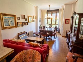 Appartement  Calle gran vía ramón y cajal. Piso en venta en g. v. ramón y cajal