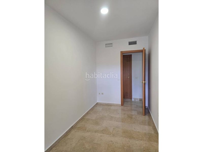Foto df94e003-d674-4368-92c7-955bd43f63f1. Lloguer pis amb calefacció aparcament piscina a Sant Llorenç - Zona Alfahuir Valencia