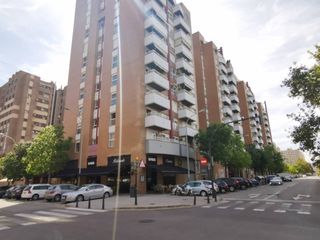 Miete Autoparkplatz in Calle santa genoveva torres 26. Garaje en alquiler en sant llorenç
