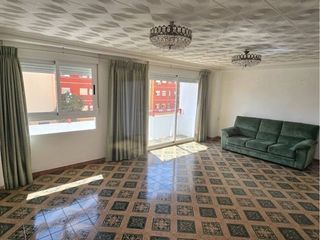 Appartamento  Calle conchita piquer. Venta de piso exterior en el calvari, valència capital