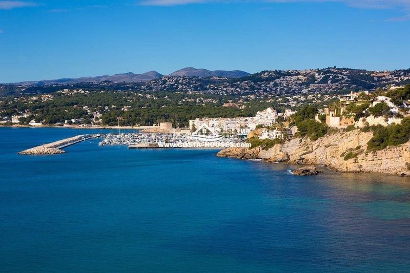 Foto 138772ab-35e2-4eda-8960-e6937fdca3ae. Chalet con riscaldamento parcheggio piscina in El Portet-Pla del Mar Moraira